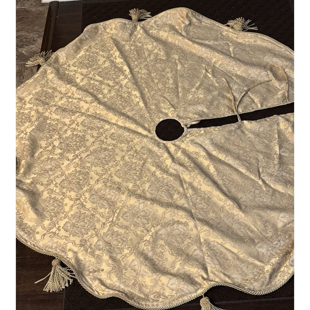 Damask Holiday Christmas Tree Skirt Gold Tassels Heavy Thick Fabric‎ W/Ties